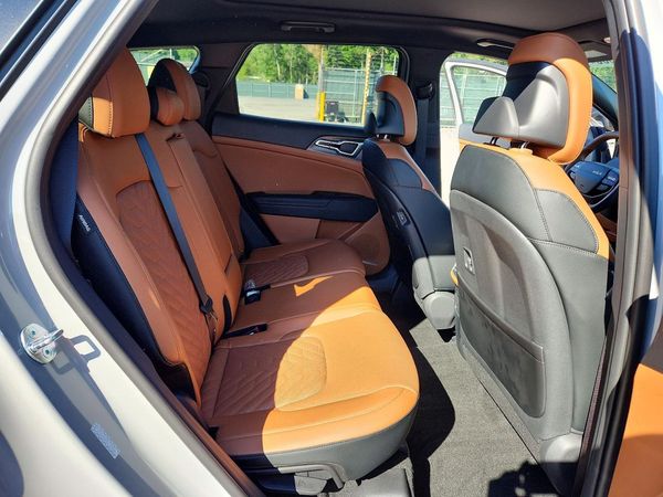 2026 KIA SPORTAGE X-LINE