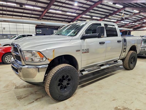 2016 RAM 2500 ST CREW CAB 4X4