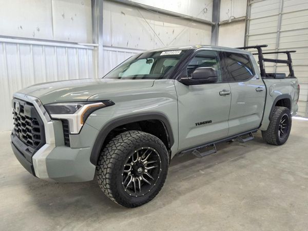 2023 TOYOTA TUNDRA SR5