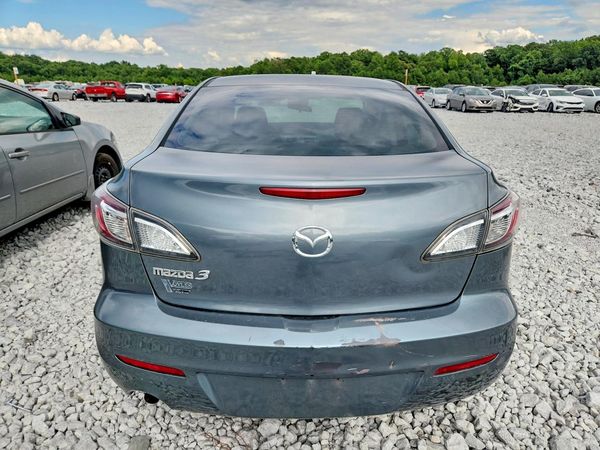 2013 MAZDA 3 SV/Base