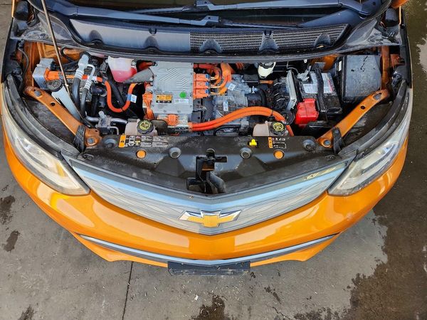 2017 CHEVROLET BOLT Premier — Engine bay