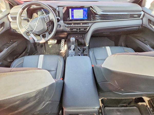 2025 TOYOTA CAMRY