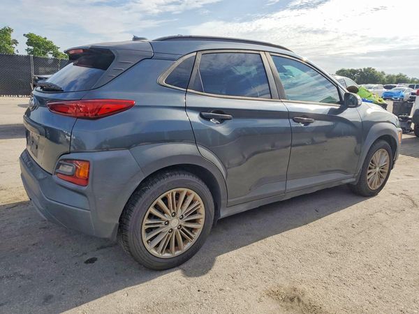 2018 HYUNDAI KONA SEL with Tech Pkg