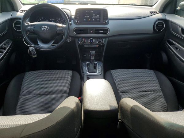 2018 HYUNDAI KONA SEL with Tech Pkg