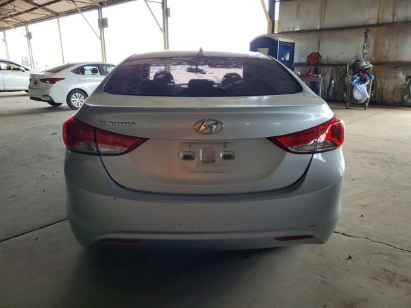 2013 HYUNDAI ELANTRA