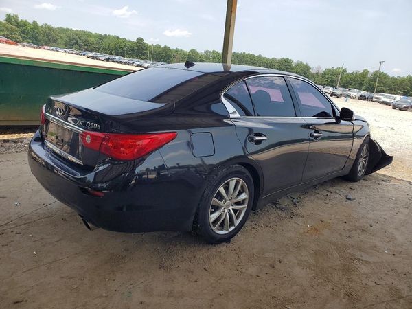 2015 INFINITI Q50