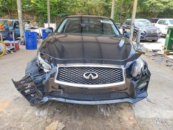 2015 INFINITI Q50