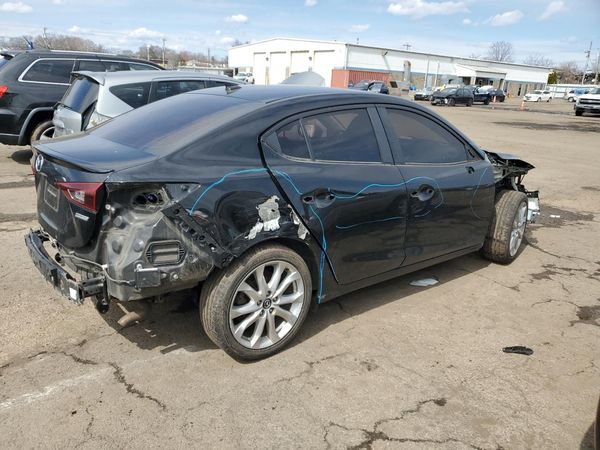 2015 MAZDA 3