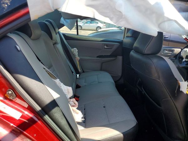 2017 TOYOTA CAMRY