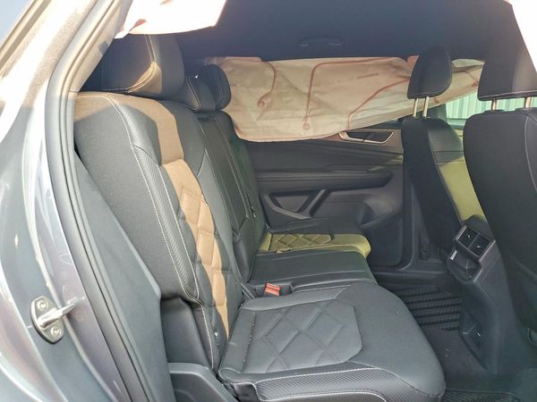 2025 VOLKSWAGEN ATLAS CROSS SPORT 4Motion SE