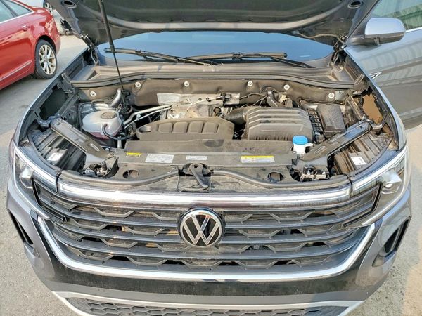 2025 VOLKSWAGEN ATLAS CROSS SPORT 4Motion SE