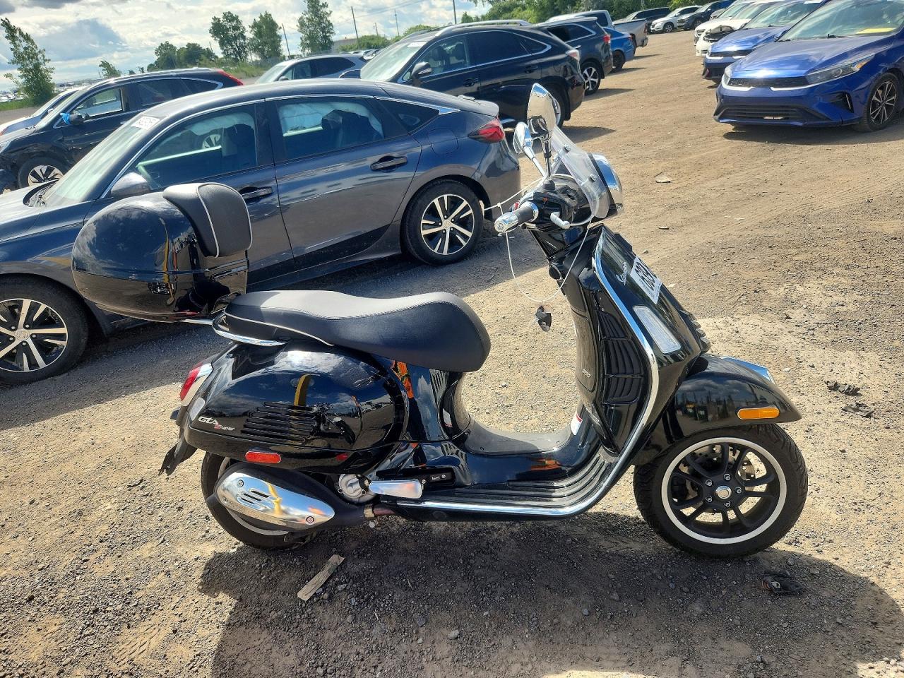 Vespa GTS/SEI GIORNI