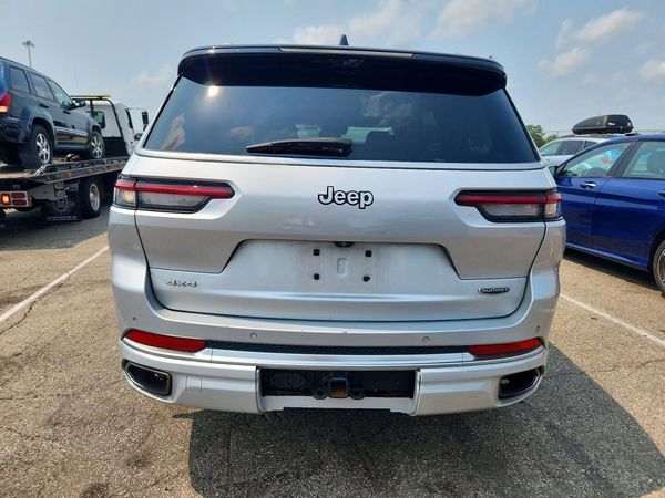 2022 JEEP GRAND CHEROKEE Summit
