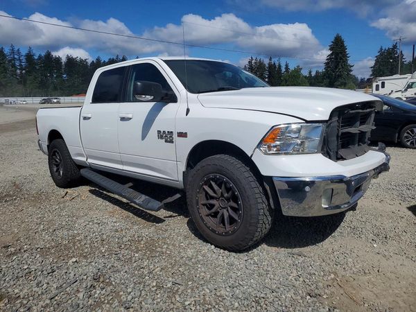 2019 RAM 1500 CLASSIC SLT