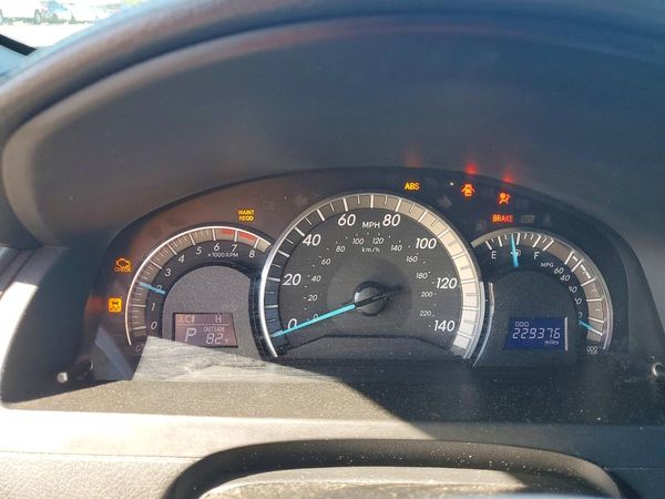 2012 TOYOTA CAMRY