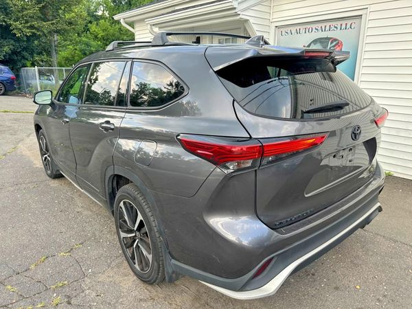 2022 TOYOTA HIGHLANDER XSE
