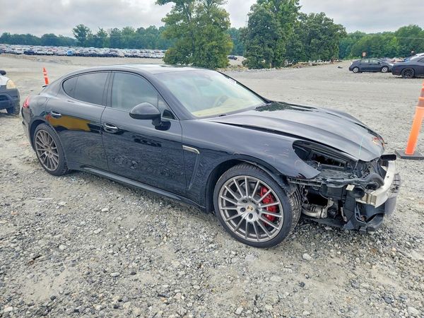 2014 PORSCHE PANAMERA Base (2WD), 4 (4WD)