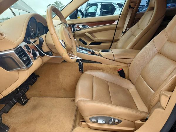 2014 PORSCHE PANAMERA Base (2WD), 4 (4WD)