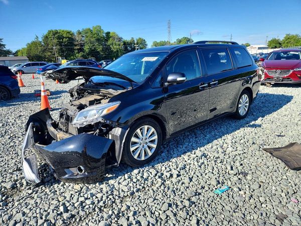 2015 TOYOTA SIENNA