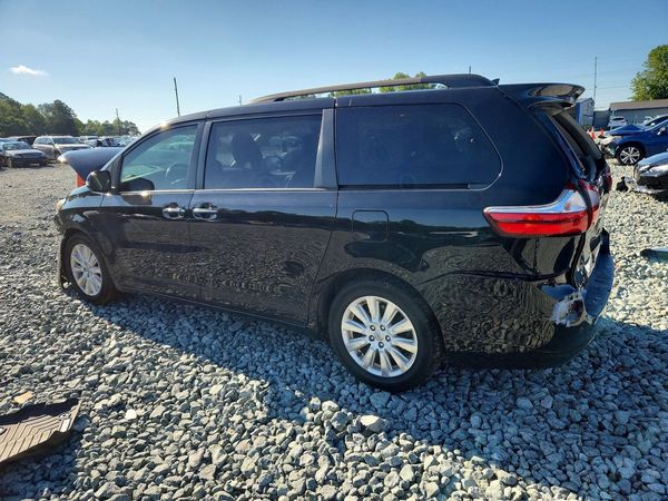 2015 TOYOTA SIENNA