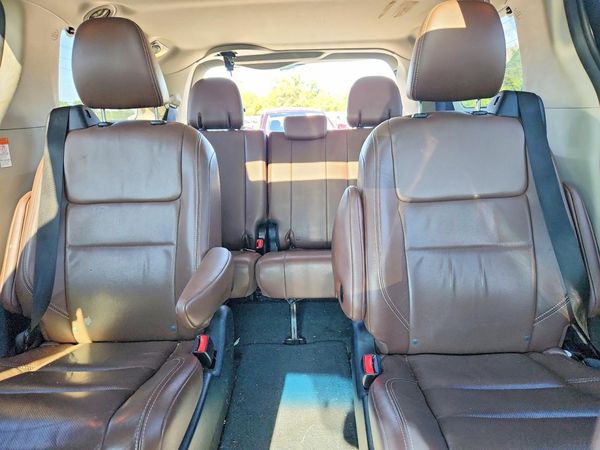 2015 TOYOTA SIENNA