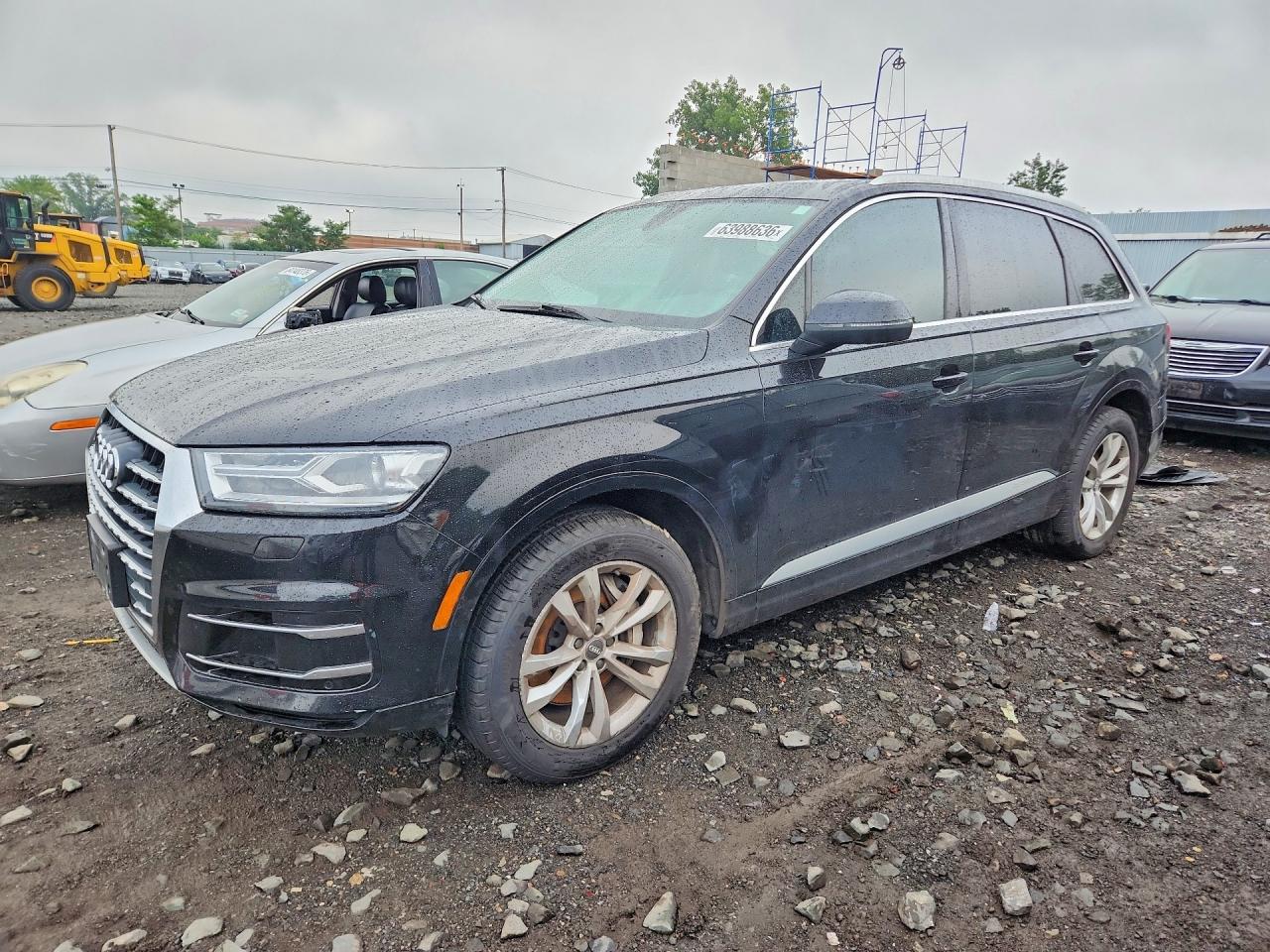 2017 AUDI Q7 quattro Premium — Front 3/4