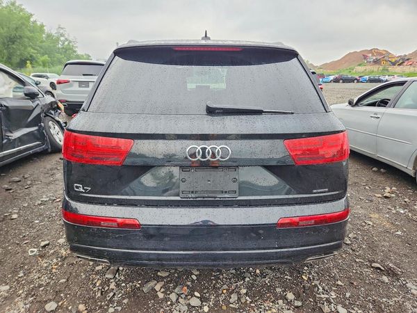 2017 AUDI Q7 quattro Premium — DIRR
