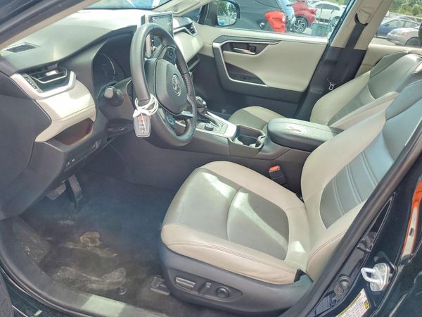 2021 TOYOTA RAV4 Limited