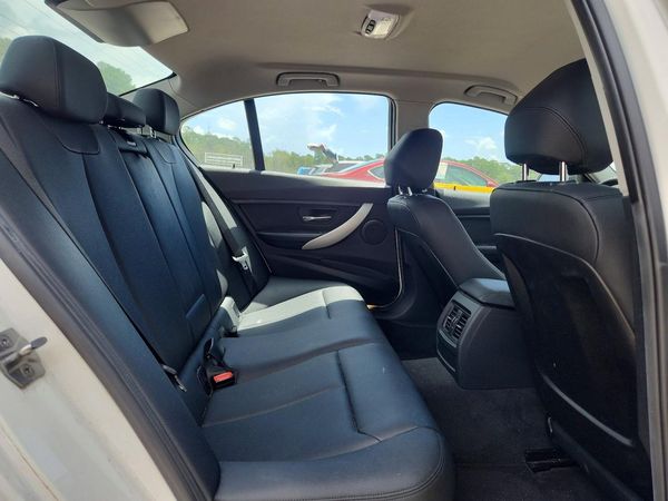 2015 BMW 320 xDrive SA