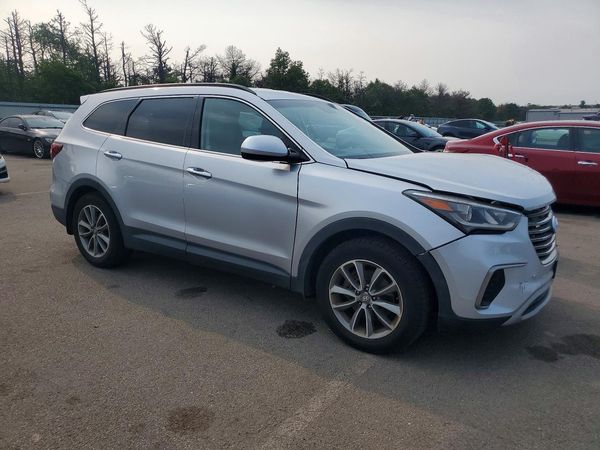 2018 HYUNDAI SANTA FE SE Base