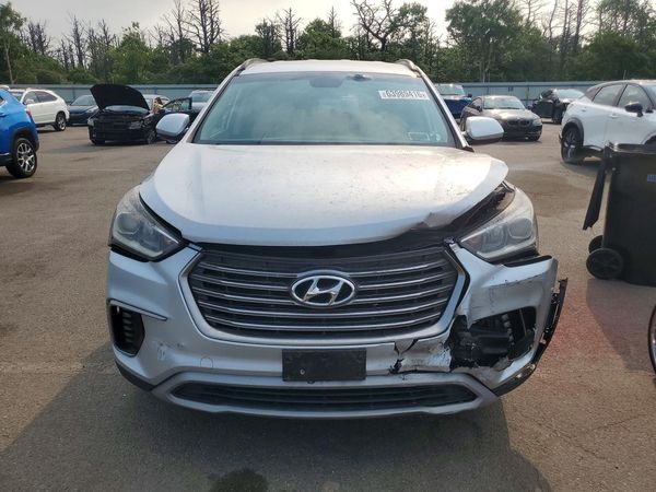 2018 HYUNDAI SANTA FE SE Base