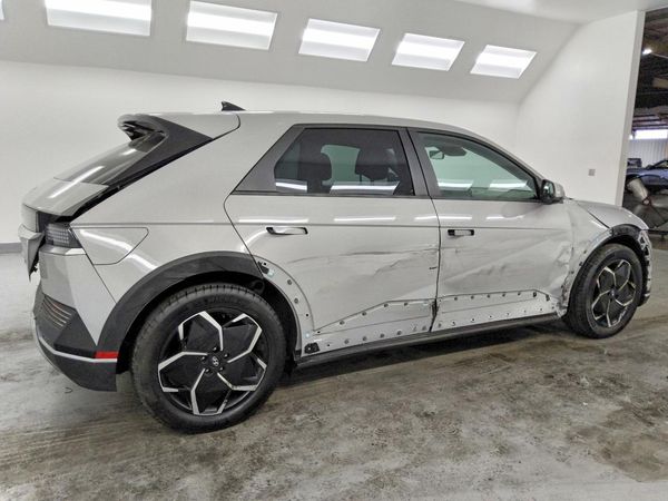 2024 HYUNDAI IONIQ SEL