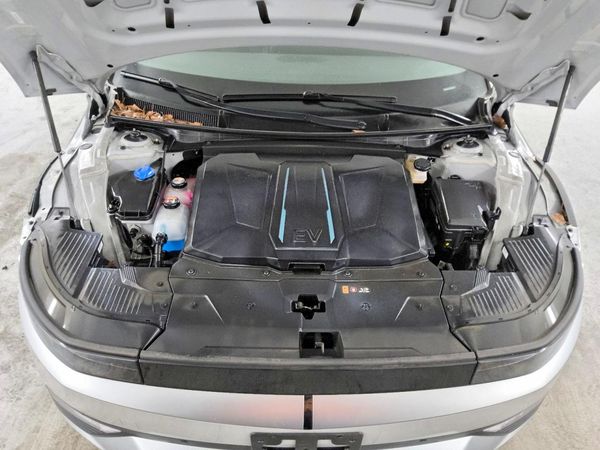 2024 HYUNDAI IONIQ SEL