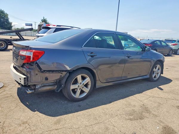 2013 TOYOTA CAMRY