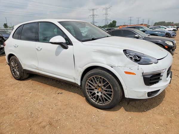 2017 PORSCHE CAYENNE