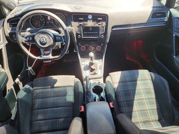 2017 VOLKSWAGEN GTI