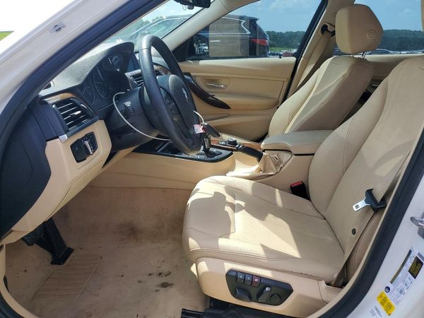 2015 BMW 320