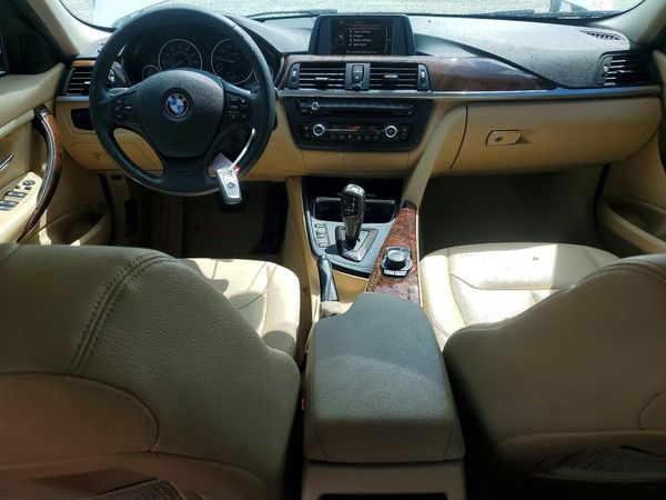 2015 BMW 320