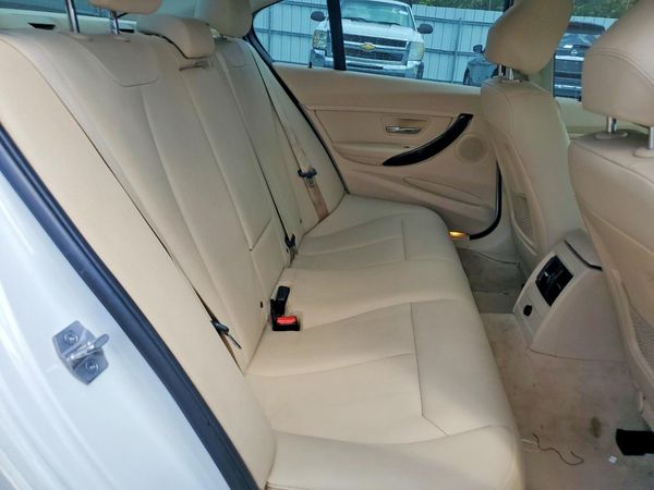 2015 BMW 320