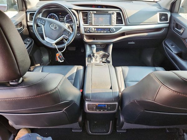2019 TOYOTA HIGHLANDER