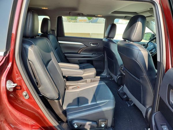 2019 TOYOTA HIGHLANDER