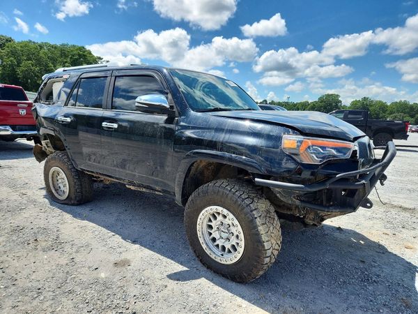 2017 TOYOTA 4RUNNER