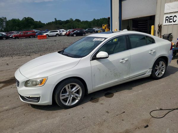 2015 VOLVO S60 Premier (non R design)