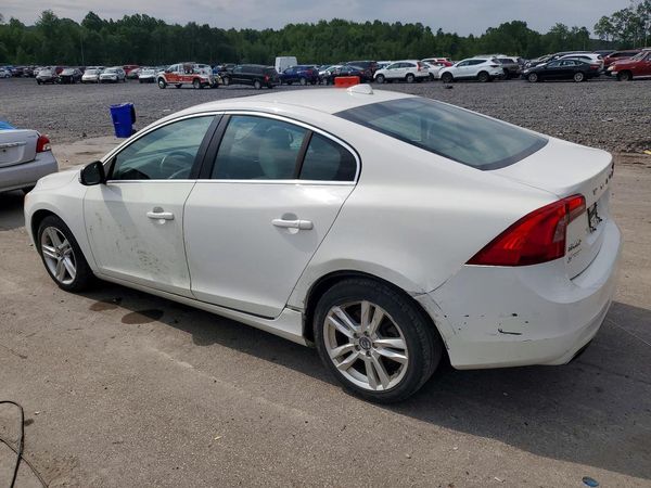 2015 VOLVO S60 Premier (non R design)