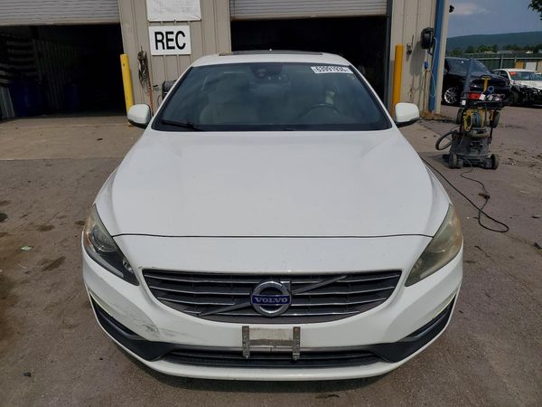 2015 VOLVO S60 Premier (non R design)
