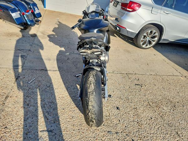 2024 APRILIA RS