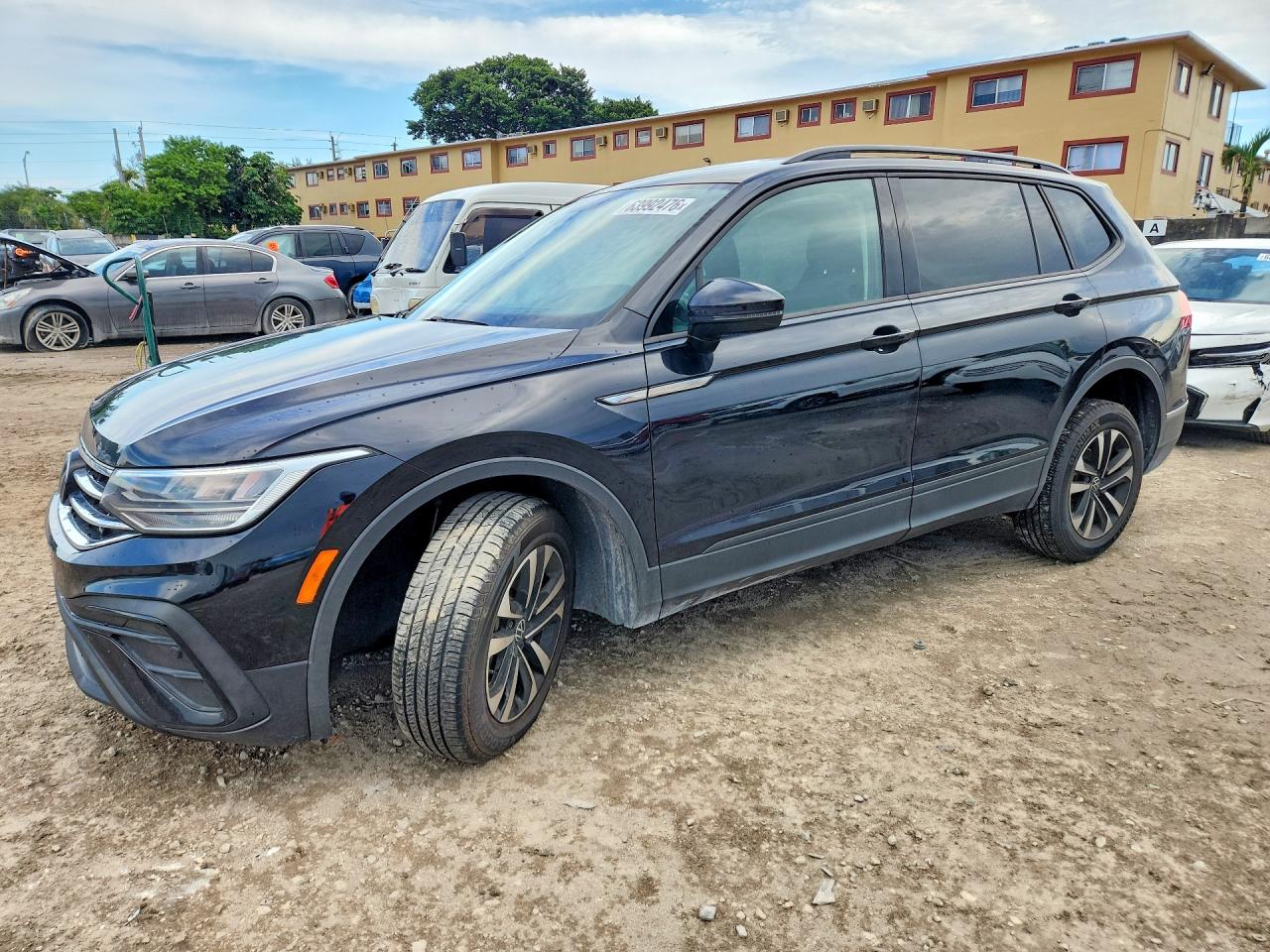 2022 VOLKSWAGEN TIGUAN S