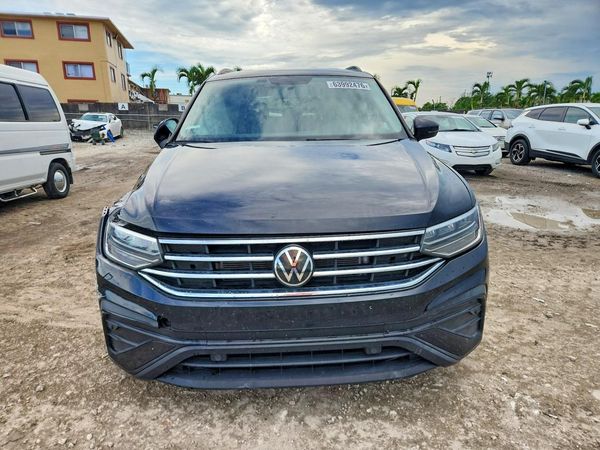 2022 VOLKSWAGEN TIGUAN S