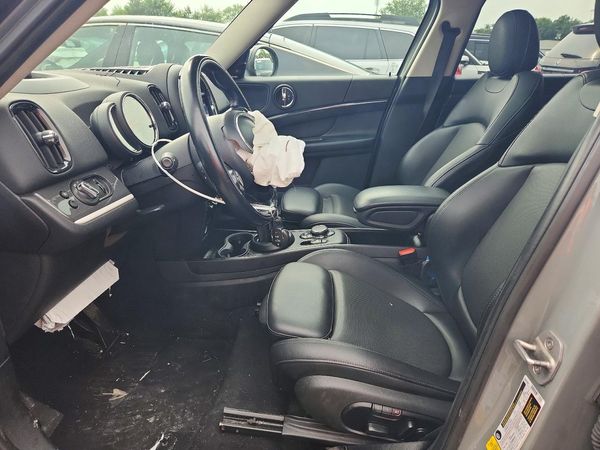 2018 MINI COOPER