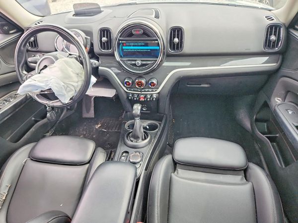 2018 MINI COOPER